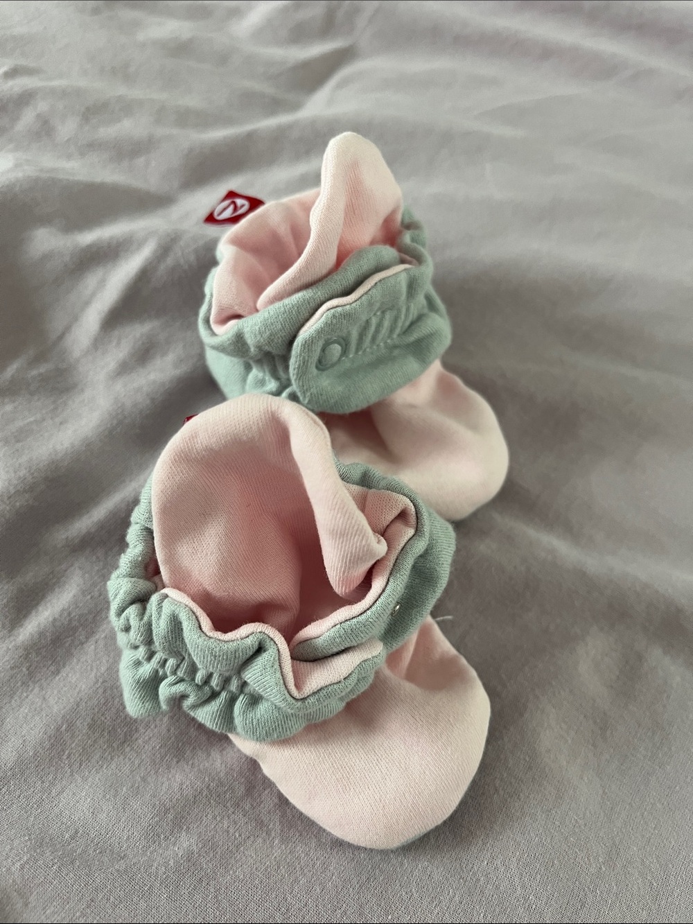 ZUTANO Pink and Gray Baby Booties - Soft Cotton - 6M - EUC
